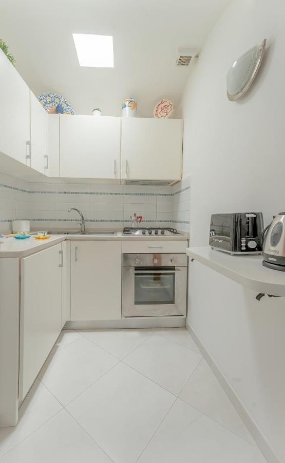 Suite Posterus 5 Капри Екстериор снимка