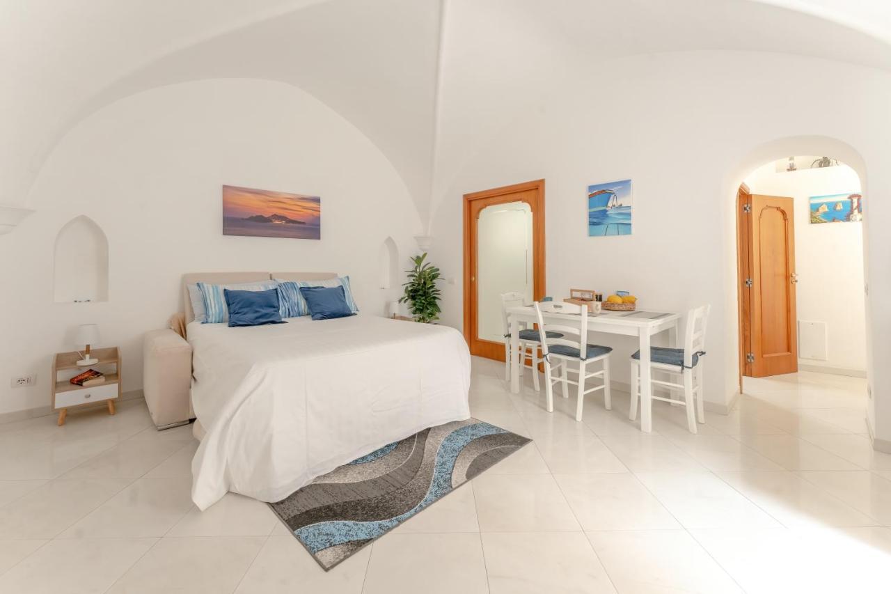 Suite Posterus 5 Капри Екстериор снимка